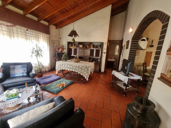 Hermoso Chalet en Esquina