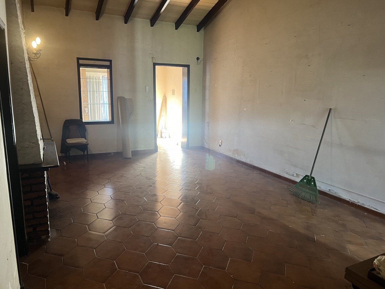 Chalet + Local + Departamento