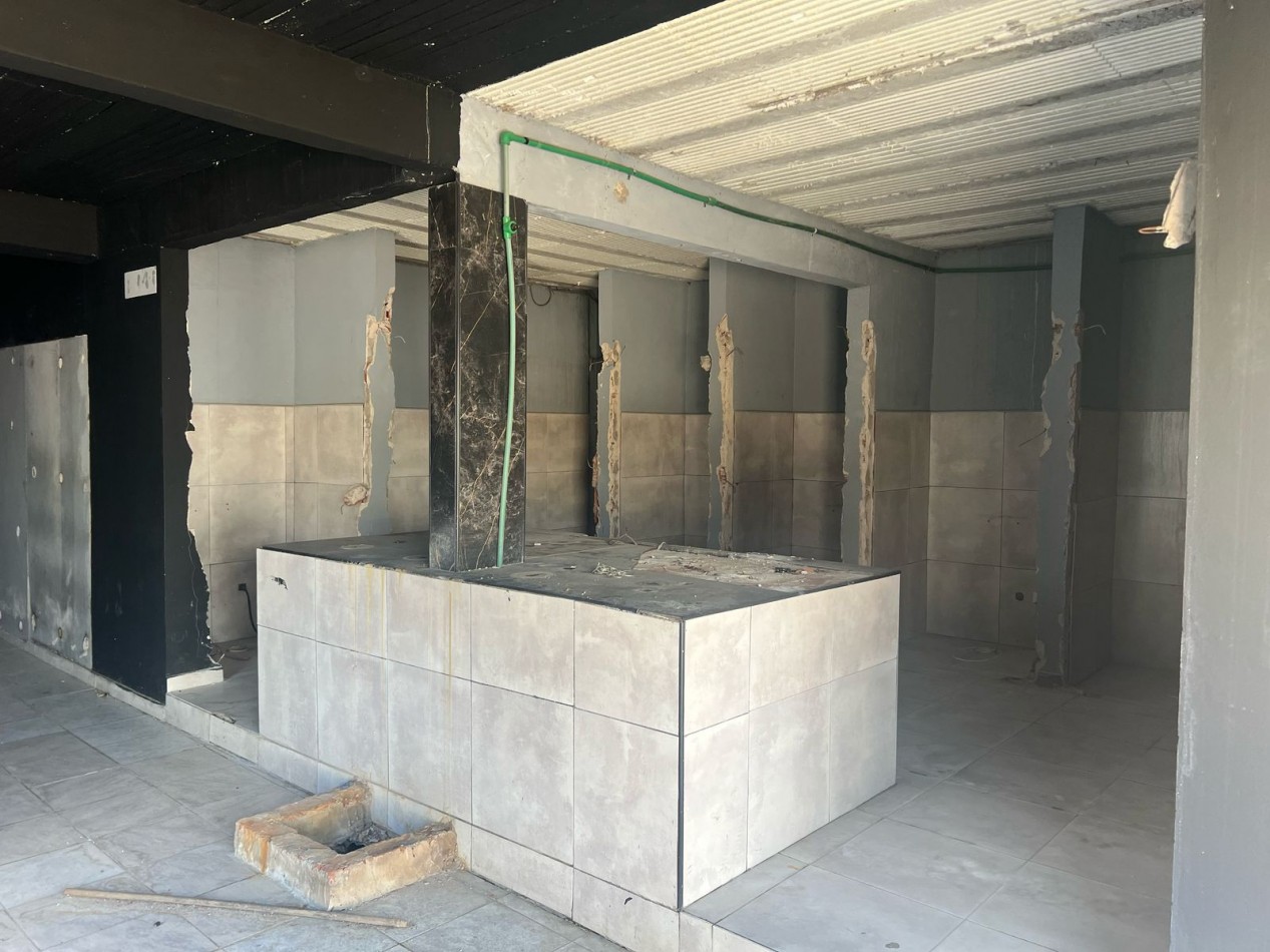 Imponente Local Comercial en Alquiler