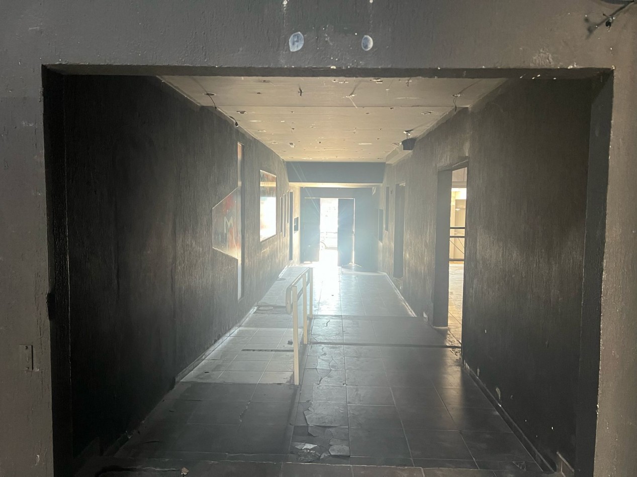 Imponente Local Comercial en Alquiler