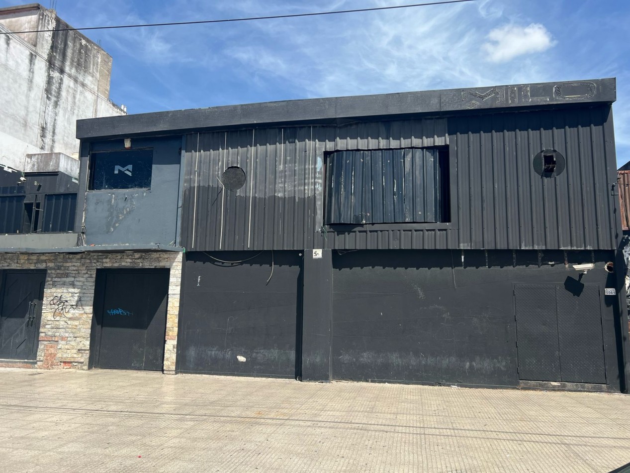 Imponente Local Comercial en Alquiler