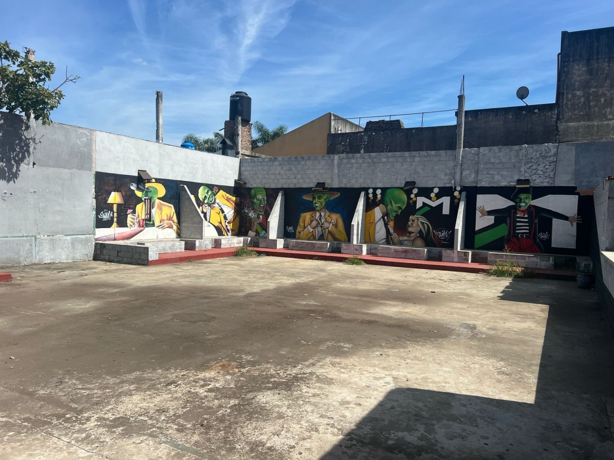 Imponente Local Comercial en Alquiler