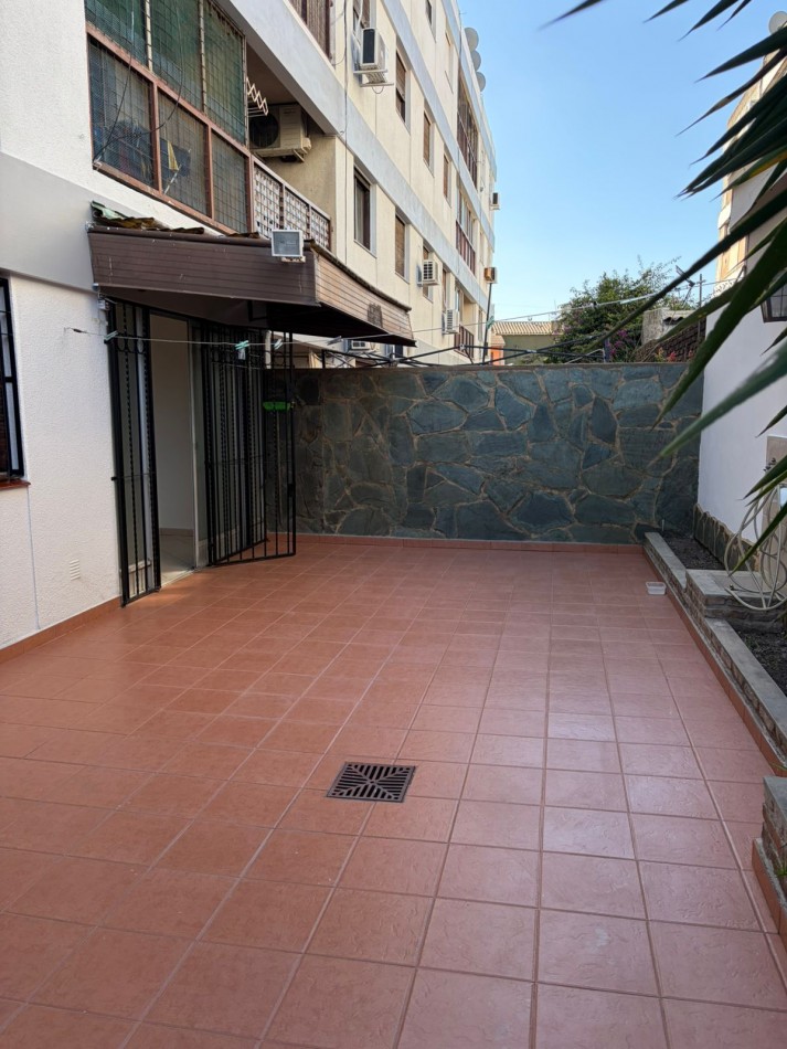 Unico departamento en PB Barrio Alas