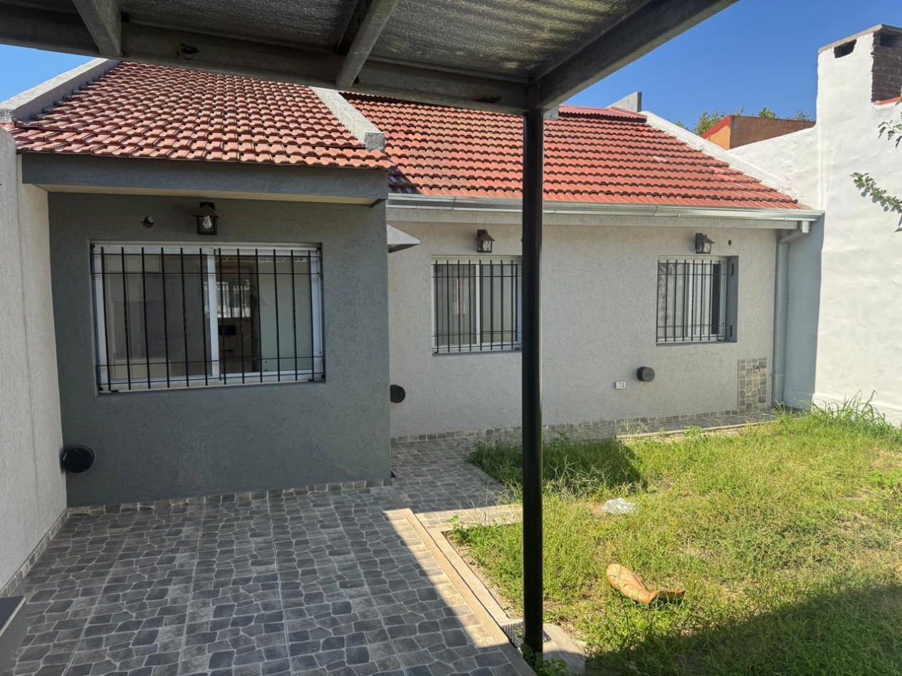 Inmejorable casa de Barrio 15 de Diciembre