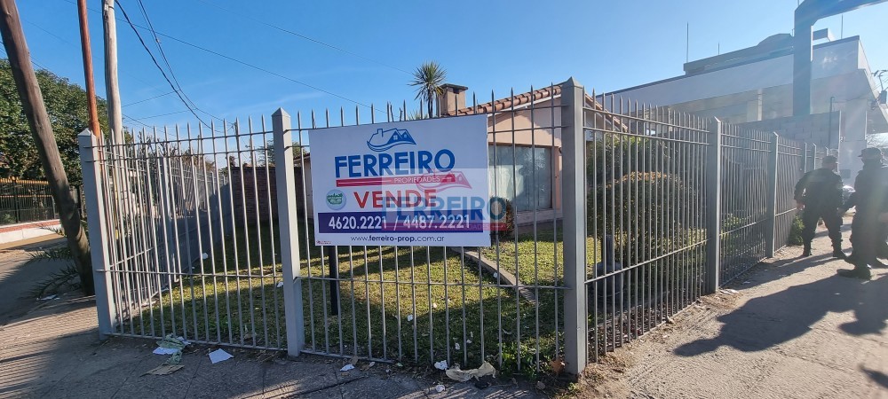 Chalet en esquina Circ 1 Sec 2