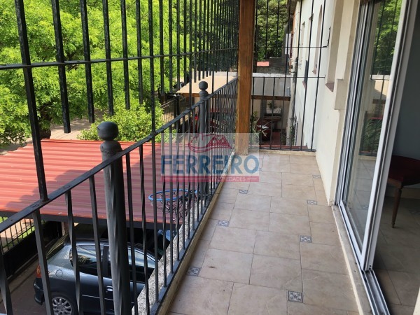 Hermosa casa de las 200 Viviendas