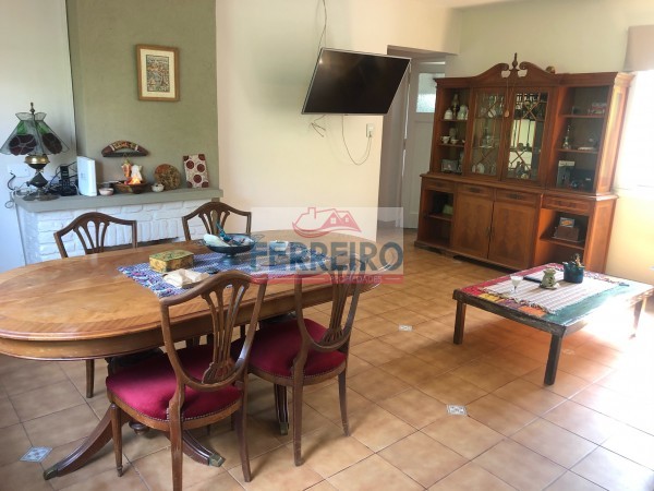 Hermosa casa de las 200 Viviendas