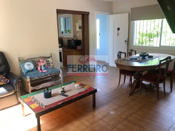 Hermosa casa de las 200 Viviendas